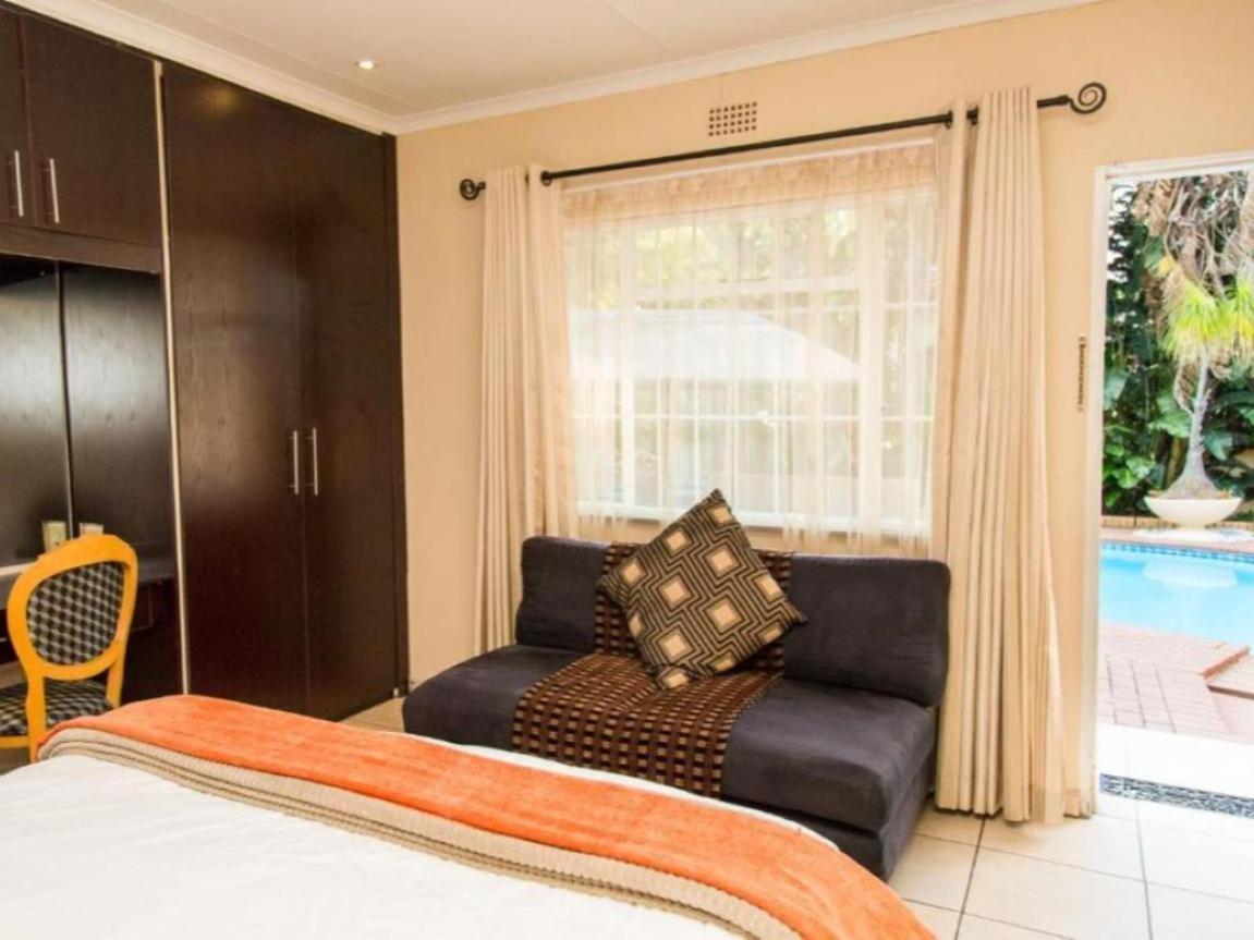 Sollunaa Guesthouse Sandton Rum bild