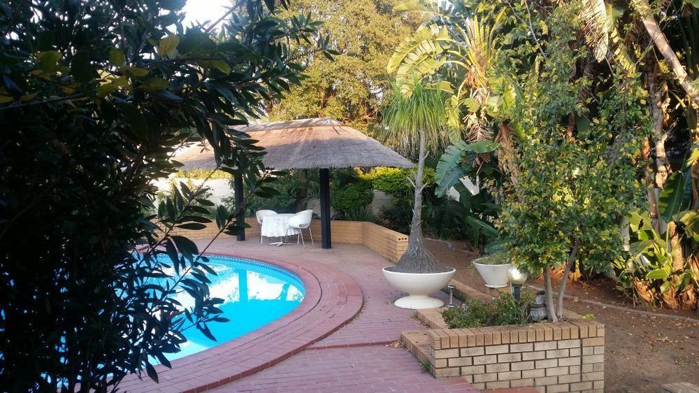 Sollunaa Guesthouse Sandton Exteriör bild